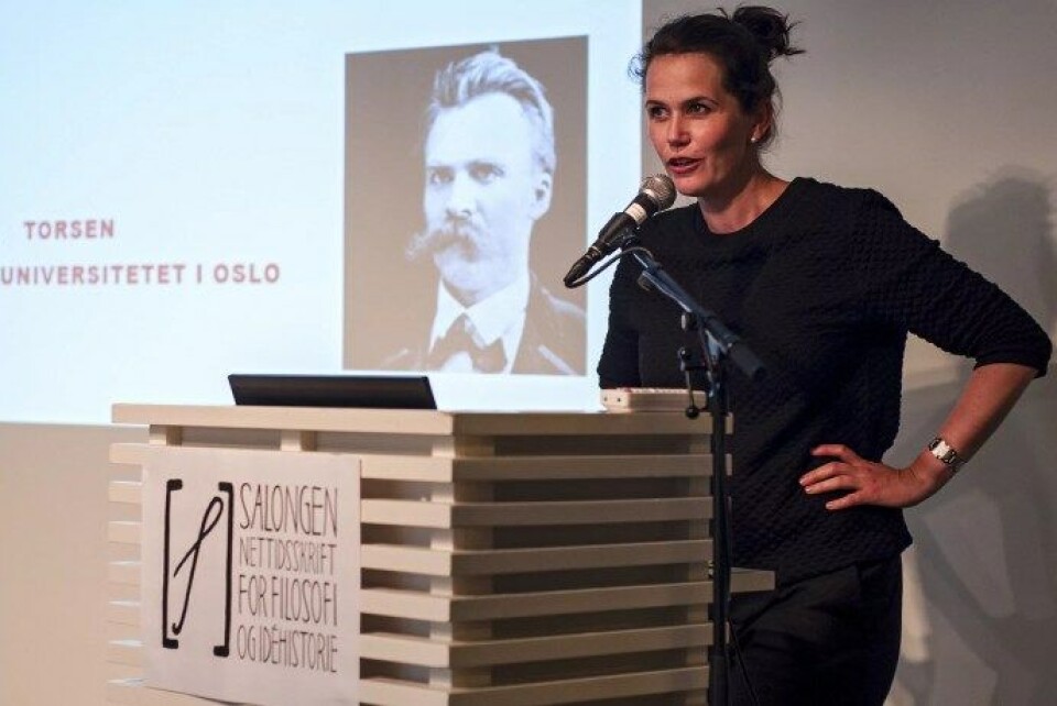 Ingvild Torsen satte fokus på Nietzsches kunstfilosofi i Tragediens fødsel. Foto: Mats Andreas Nielsen (©) Ingvild Torsen satte fokus på Nietzsches kunstfilosofi i Tragediens fødsel. Foto: Mats Andreas Nielsen (©)