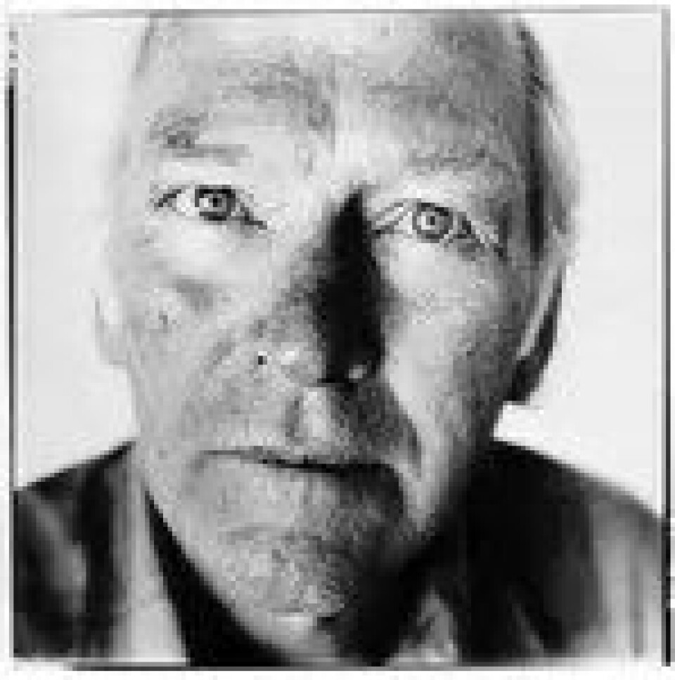 Donald Davidson (1917–2003). (Foto: Steve Pyke. Fra boken Philosophers.) Donald Davidson (1917–2003). (Foto: Steve Pyke. Fra boken Philosophers.)