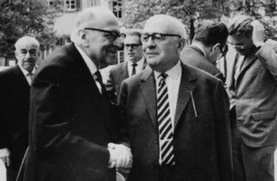 På dette fotoet tatt i april 1964 ser vi Max Horkheimer og Theodor W. Adorno fremst i bildet. (Kilde: Wikimedia commons/Jeremy J. Shapiro)