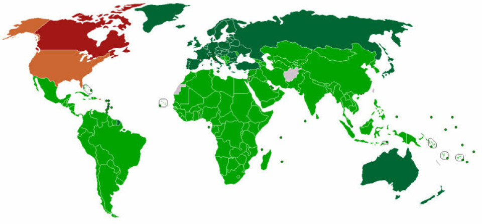 Oversikt over landene som har signert Kyoto-avtalen. «I situasjoner der internasjonale avtaler oppfattes som i strid med statlige interesser, kommer grensene for overnasjonalitet tydelig til uttrykk», skriver forfatteren. (Kilde: Wikimedia commons)