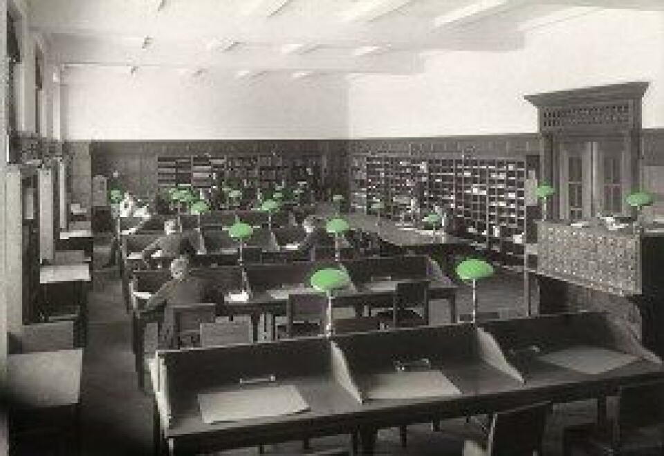 Lesesalen ved Hovedbiblioteket, NTH, 1915. (Kilde: Wikimedia commons) Lesesalen ved Hovedbiblioteket, NTH, 1915. (Kilde: Wikimedia commons)