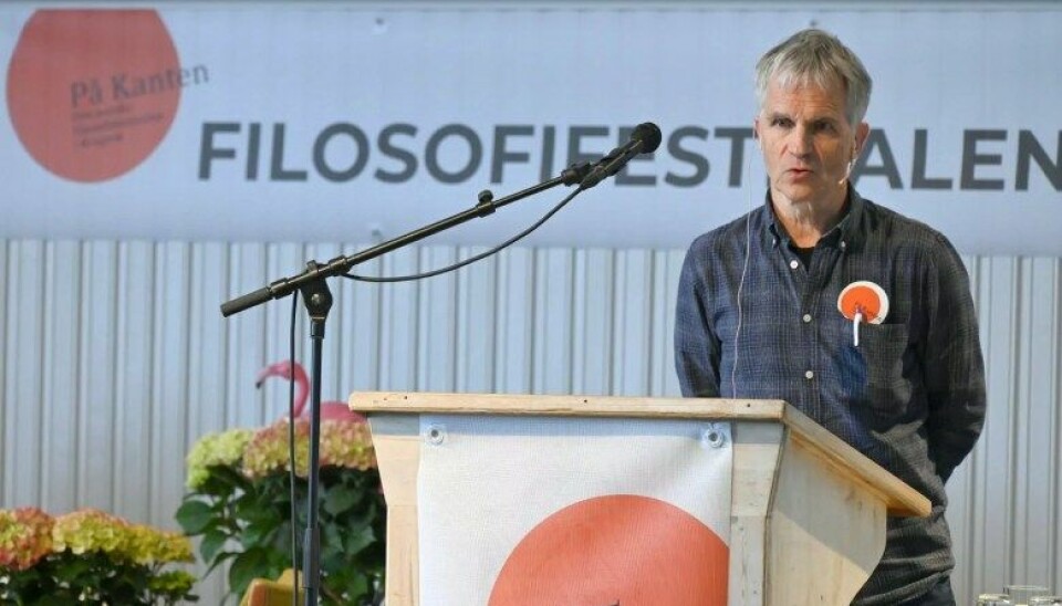 Kan man annet enn å tro på fri vilje? Truls Wyller holdt foredrag om fri vilje på Den norske filosofifestivalen i Kragerø.