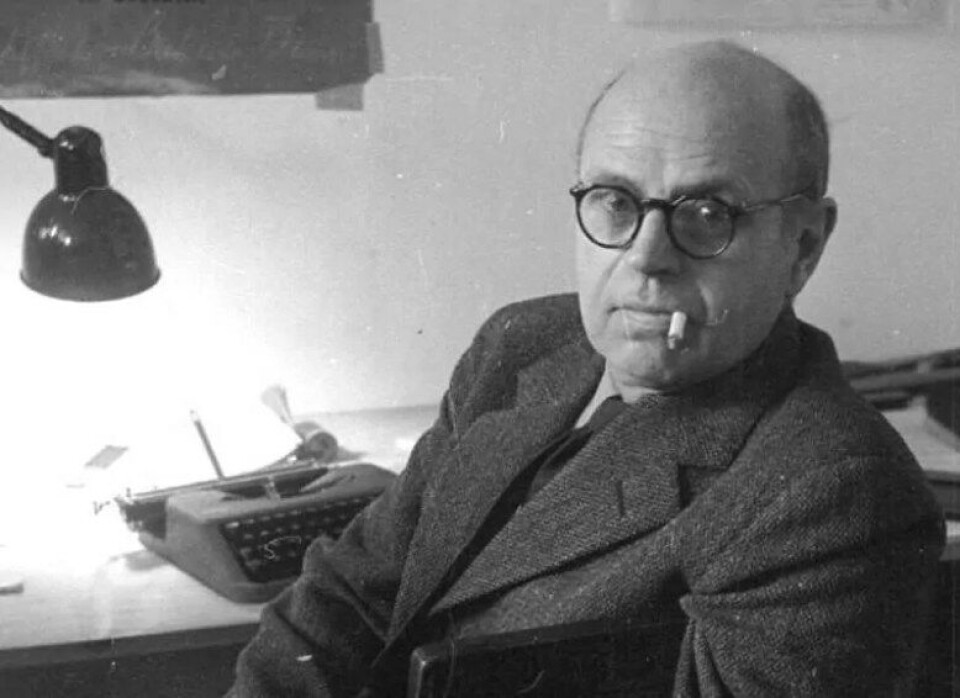 Poul Henningsen på 1950-tallet. (Foto: A. E. Andersen, Wikimedia Commons) Poul Henningsen på 1950-tallet. (Foto: A. E. Andersen, Wikimedia Commons)
