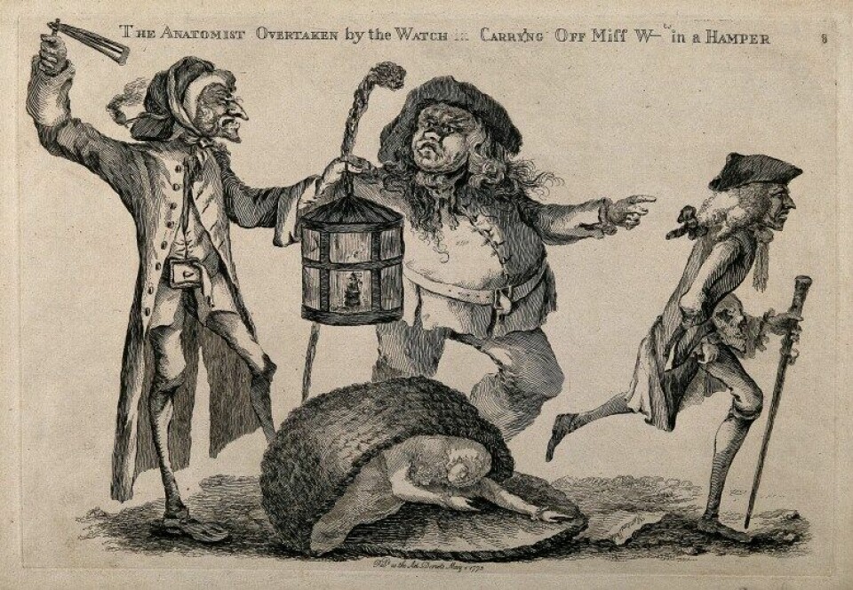 Body-snatchers stjal lik for å tjene på dem. Her forstyrres tyven av en vakt mens oppdragsgiveren, anatomen William Hunter, stikker unna. Gravering av W. Austin, 1773. (Wikimedia Commons)
