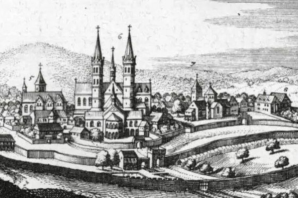 Utsikt mot Fulda. Byens dom, St. Salvator, og kloster i sentrum. Kobberstikk av Matthäus Merian, 1655. (Kilde: Wikimedia Commons) Utsikt mot Fulda. Byens dom, St. Salvator, og kloster i sentrum. Kobberstikk av Matthäus Merian, 1655. (Kilde: Wikimedia Commons)