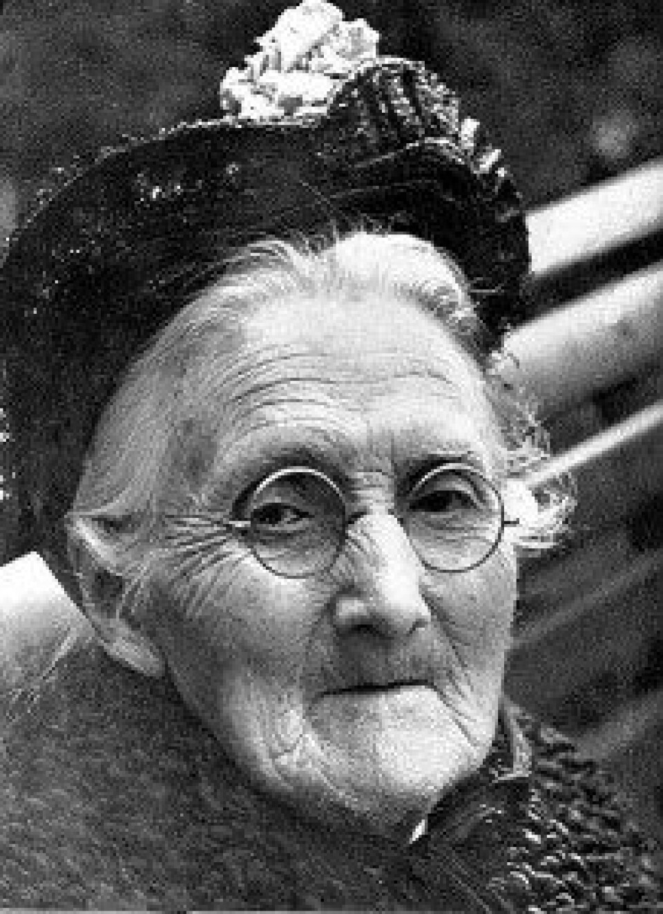 – Beavuoir kaster et helt nytt lys på hva det innebærer å eldes og leve som gammel, mener vår anmelder. Illustrasjon: Old age in the New World Wellcome av Emily Samson. (Kilde: Wikimedia commons)