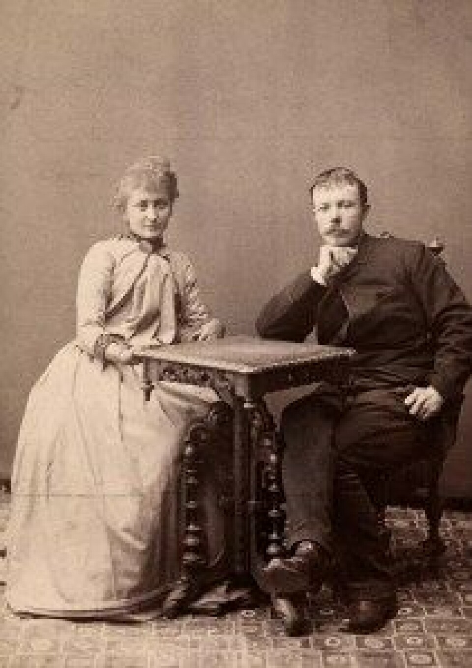 Hulda Garborg og Arne Garborg (Kilde: Wikimedia commons) Hulda Garborg og Arne Garborg (Kilde: Wikimedia commons)