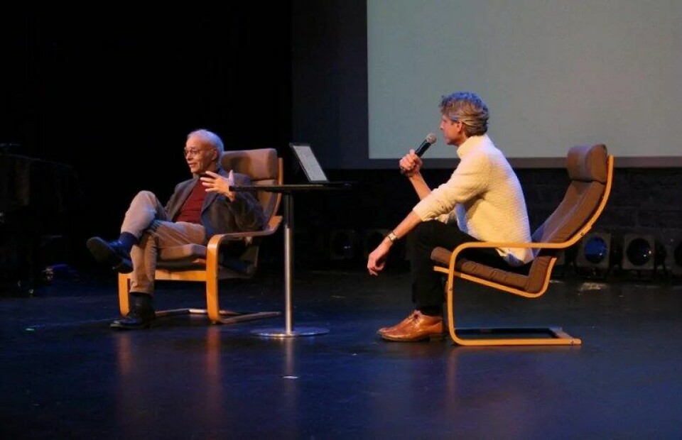 Peter Singer og Bjørn Ramberg under Exphil-forelesningen 27. oktober. (Foto: Marta Stachurska-Kounta)