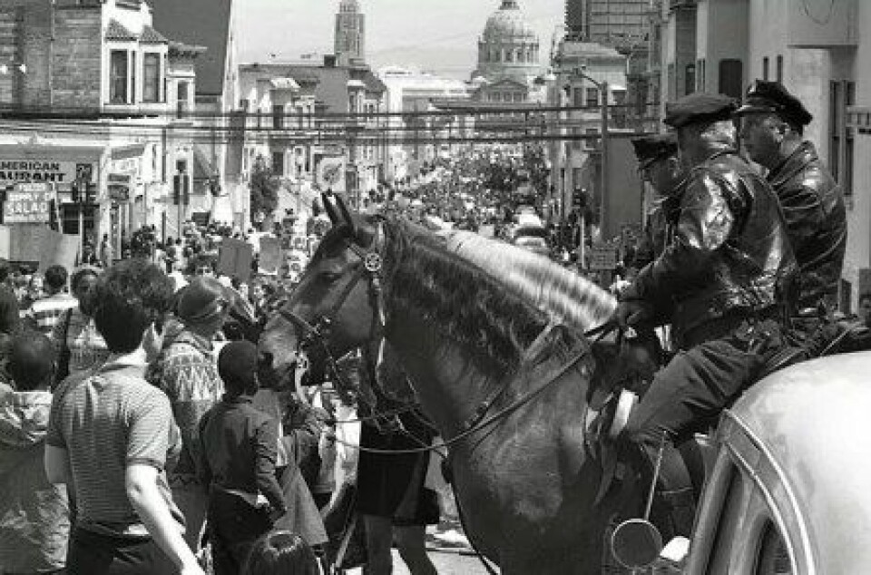 Demonstrasjon mot Vietnamkrigen i San Francisco 15 april, 1967. (Kilde: Wikimedia commons CC BY-SA 3.0.) Demonstrasjon mot Vietnamkrigen i San Francisco 15 april, 1967. (Kilde: Wikimedia commons CC BY-SA 3.0.)
