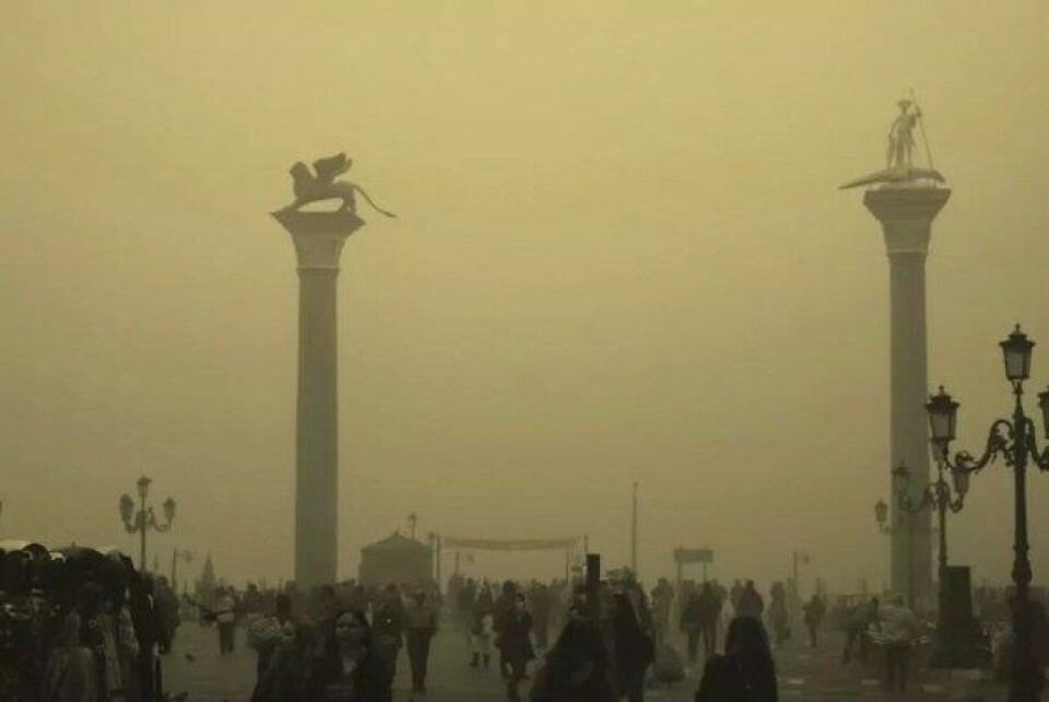 Venezia: uten biler – og dermed ifølge PH den eneste by i verden hvor man hører menneskestemmen: «en evig summen som en kuppel over byen.» (Foto: Per Anders Aas) Venezia: uten biler – og dermed ifølge PH den eneste by i verden hvor man hører menneskestemmen: «en evig summen som en kuppel over byen.» (Foto: Per Anders Aas)