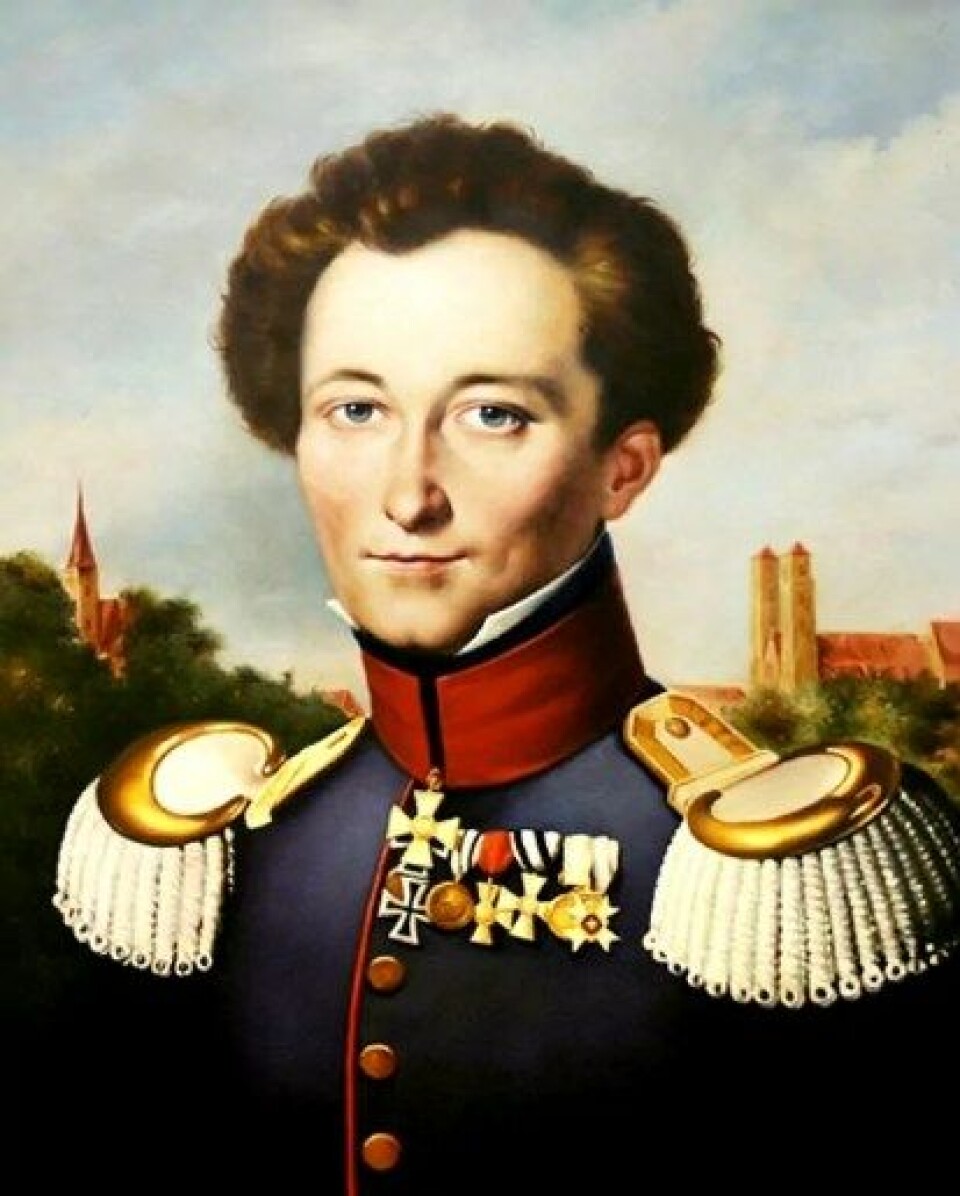 Carl von Clausewitz var infanterist under Revolusjonskrigene og kjempet mot Frankrike under Napoleonskrigene. Carl von Clausewitz var infanterist under Revolusjonskrigene og kjempet mot Frankrike under Napoleonskrigene.