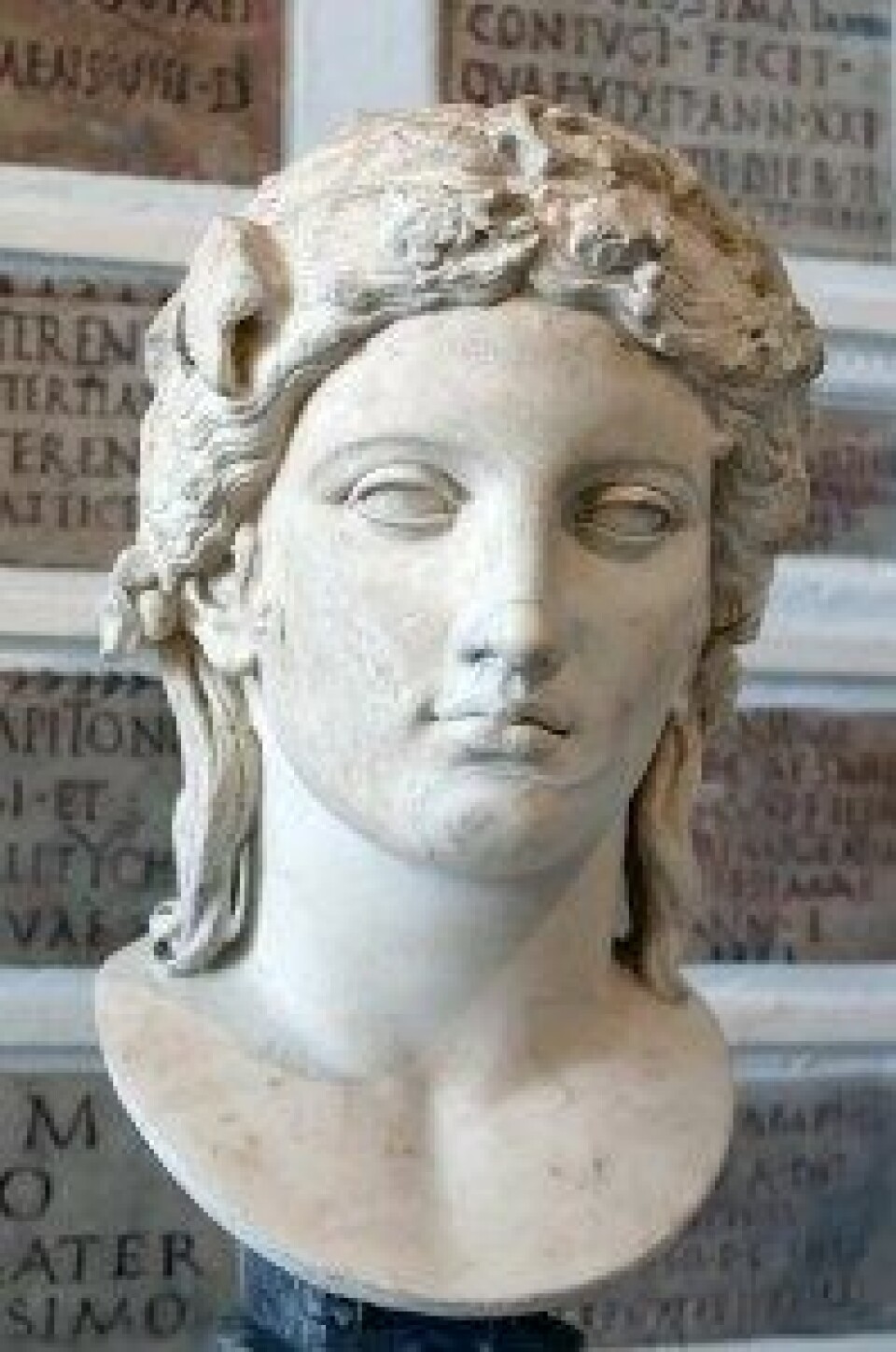 Romersk byste av Apollon (Kilde: Wikimedia commons) Romersk byste av Apollon (Kilde: Wikimedia commons)