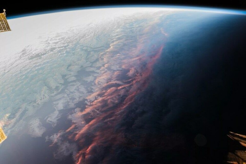 Solnedgang over jorda, sett fra en satellitt. (Kilde: ESA-A Gerst CC BY-SA 2.0) Solnedgang over jorda, sett fra en satellitt. (Kilde: ESA-A Gerst CC BY-SA 2.0)