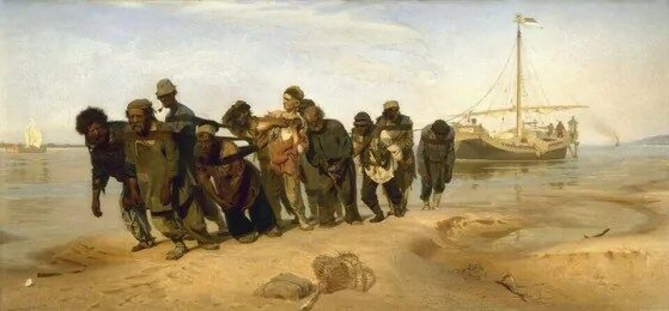 Pramdragarar ved Volga eller Burlaki (Burlaki na Volge, Бурлаки на Волге) måla av den russiske målaren Ilja Repin. Bilete blei laga i 1870-73 og visar elleve arbeidarar som trekk ein fraktebåt motstraums opp langs Volga si bredd. Dei er nesten i ferd med å kollapse av utmatting og bildet kan sjåast som ei hylling til arbeidaranes verdigheit i møte med lidinga. (Kilde: Statlige russiske museet i St. Petersburg/ Wikimedia Commons CC0 1.0) Pramdragarar ved Volga eller Burlaki (Burlaki na Volge, Бурлаки на Волге) måla av den russiske målaren Ilja Repin. Bilete blei laga i 1870-73 og visar elleve arbeidarar som trekk ein fraktebåt motstraums opp langs Volga si bredd. Dei er nesten i ferd med å kollapse av utmatting og bildet kan sjåast som ei hylling til arbeidaranes verdigheit i møte med lidinga. (Kilde: Statlige russiske museet i St. Petersburg/ Wikimedia Commons CC0 1.0)
