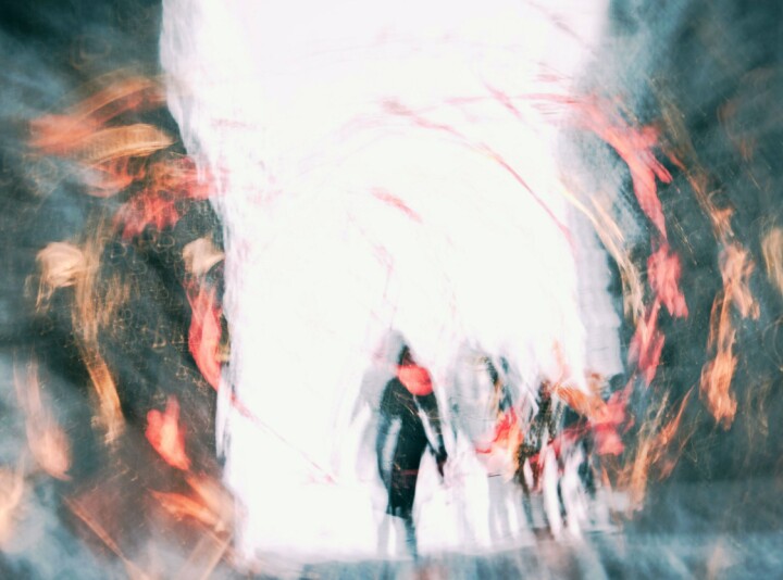 Begrensningene og mulighetene faller inn under begreper som faktisitet og situasjon i Sartres filosofi. Vi er frie, men vår frihet er situert.