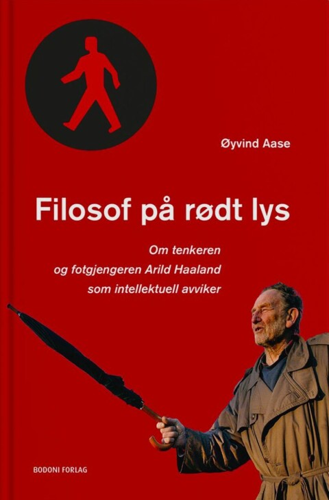 Pianist og fagbokforfatter Øyvind Aase ga i 2017 ut boken Filosof på rødt lys. Om tenkeren og fotgjengeren Arild Haaland som intellektuell avviker (Bodoni forlag). Aase har også blitt invitert som «ukens pianist» på Troldhaugen (Edvard Grieg Museum, KODE) en rekke ganger. I disse dager er han aktuell med utgivelsen av hans nye bok, Troldhaugen – Griegs beste opus. Historien om et komponisthjem (Bergen, Bodoni forlag, 2025).
