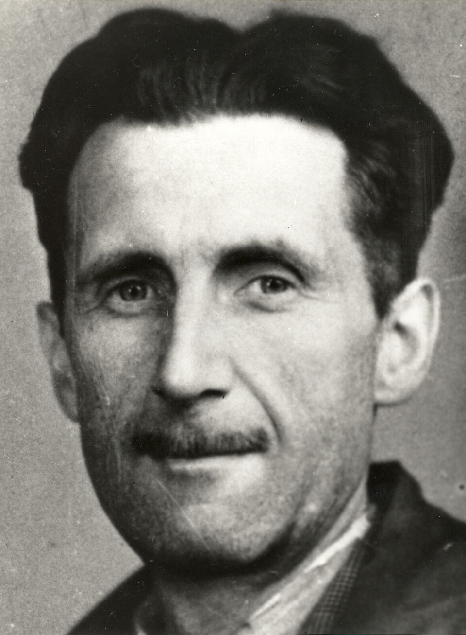 Eric Arthur Blair, som skrev under pseudonymet George Orwell, er mest kjent for sine to siste bøker om totalitarisme. Men forfatterskapet hans er bredt.